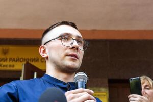 Захист Стерненка наполягав, що необхідності в обранні запобіжного заходу немає