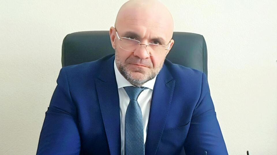 15 червня Печерський районний суд Києва дав дозвіл на негайне затримання Мангера