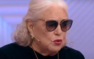 Федосеева-Шукшина: Я сейчас новый паспорт получила, там нет никакого штампа о браке