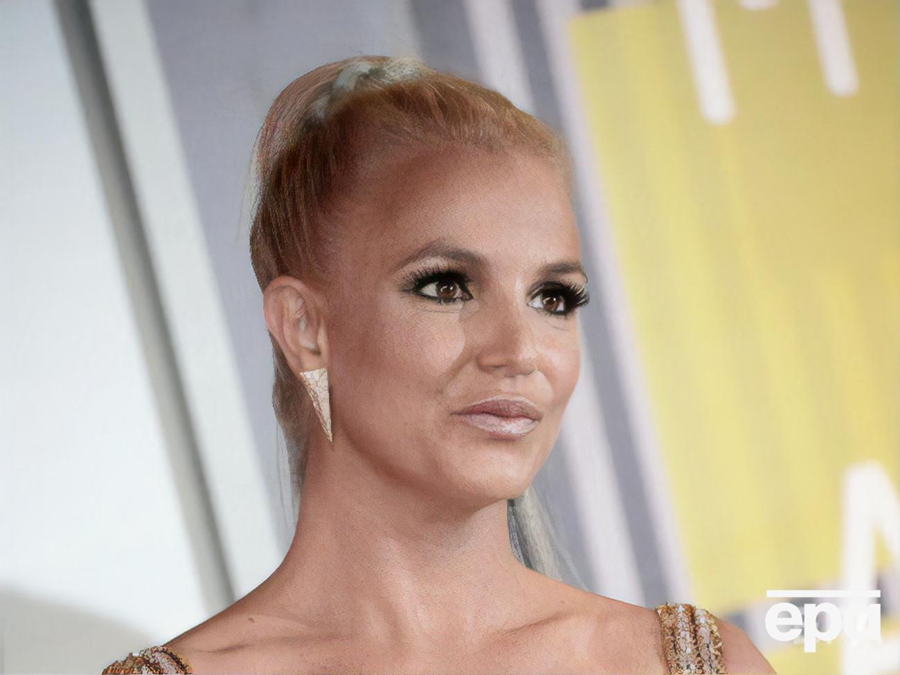 Спірс: Я зробила це, підрізала чубчик