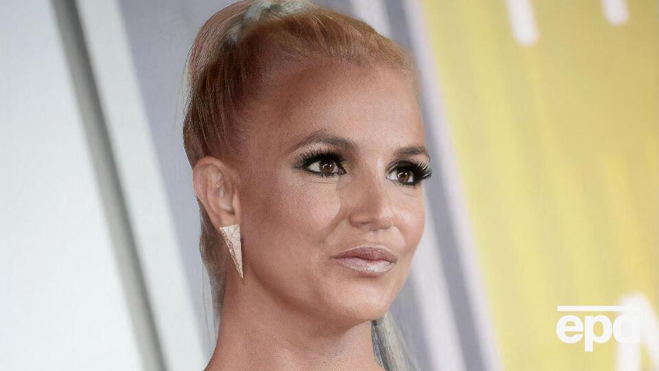 Спірс: Я зробила це, підрізала чубчик