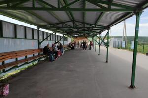 10 июня Украина возобновила работу пунктов пропуска "Марьинка" и "Станица Луганская", прерванную из-за вспышки коронавирусной инфекции