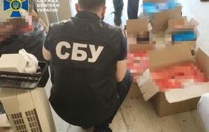 На "ботофермі" вилучили понад 40 тис. SIM-карток мобільних операторів