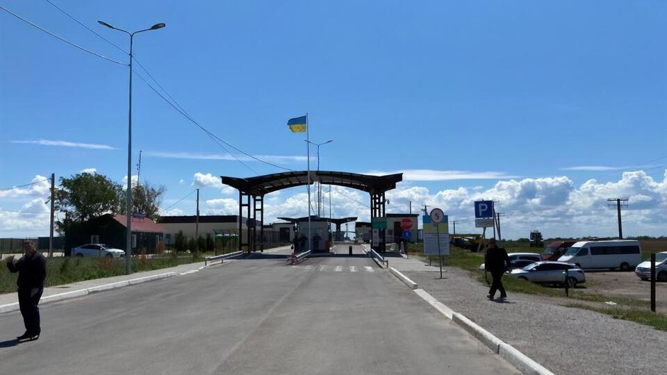 У напрямку анексованого українського півострова 15 червня прямувало 152 людини