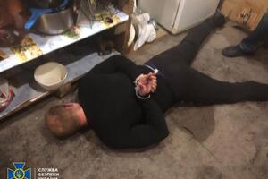 Задержали заказчика на конспиративной квартире