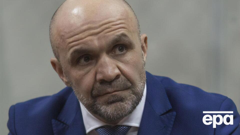Адвокат поскаржився, що в ізоляторі Мангера не годували