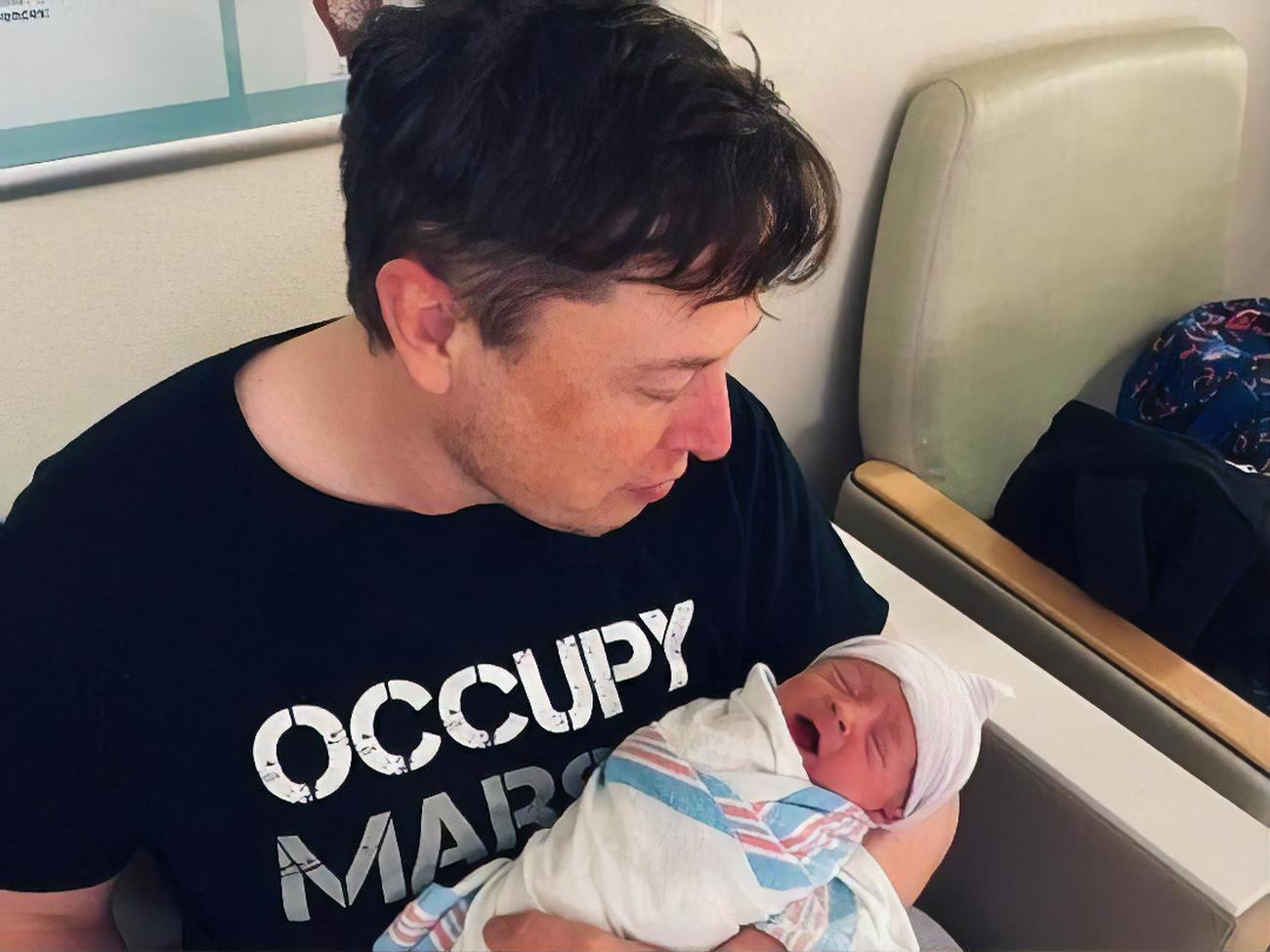 Сын Маска родился в начале мая