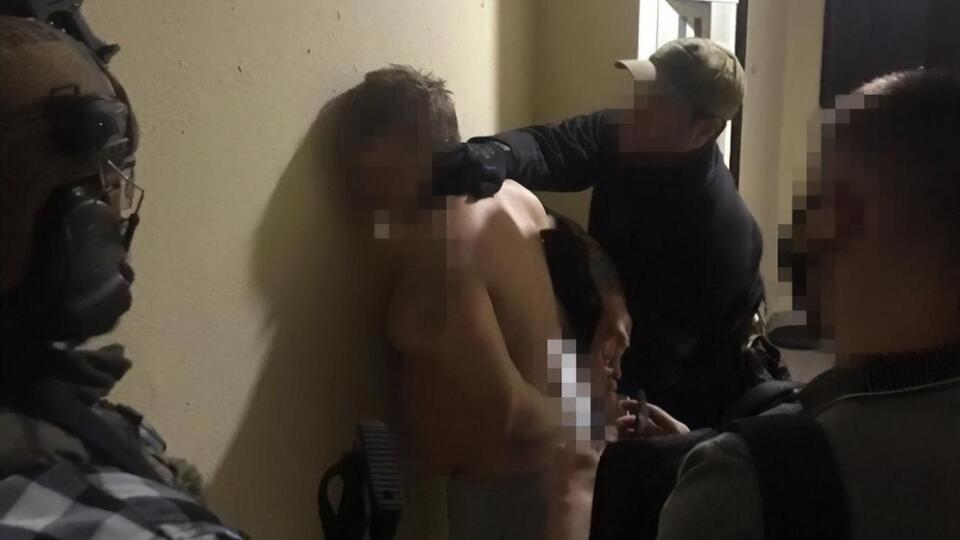 Запрещенную нацистскую символику злоумышленники печатали в собственной подпольной типографии в Харькове