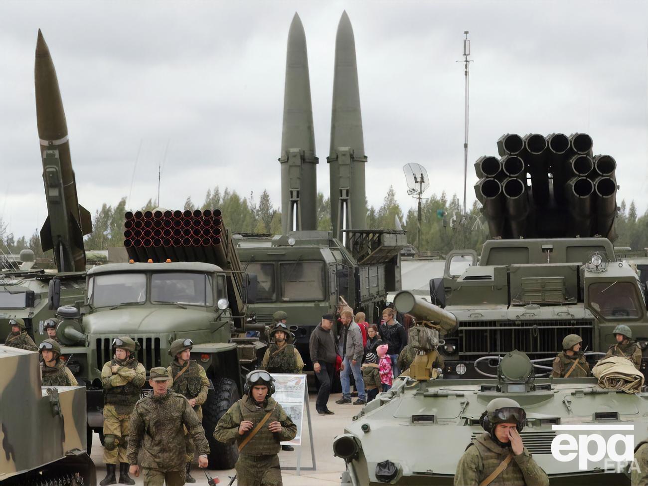 Росія і США позбуваються застарілих озброєнь, замінюючи їх модернізованими, ідеться у звіті SIPRI