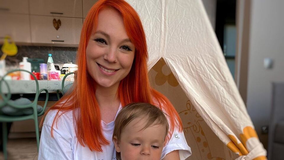 Tarabarova: Знаю уже много историй от знакомых, когда у старших детей появляется ревность, начинаются психологические проблемы. Мы бы максимально хотели избежать этого