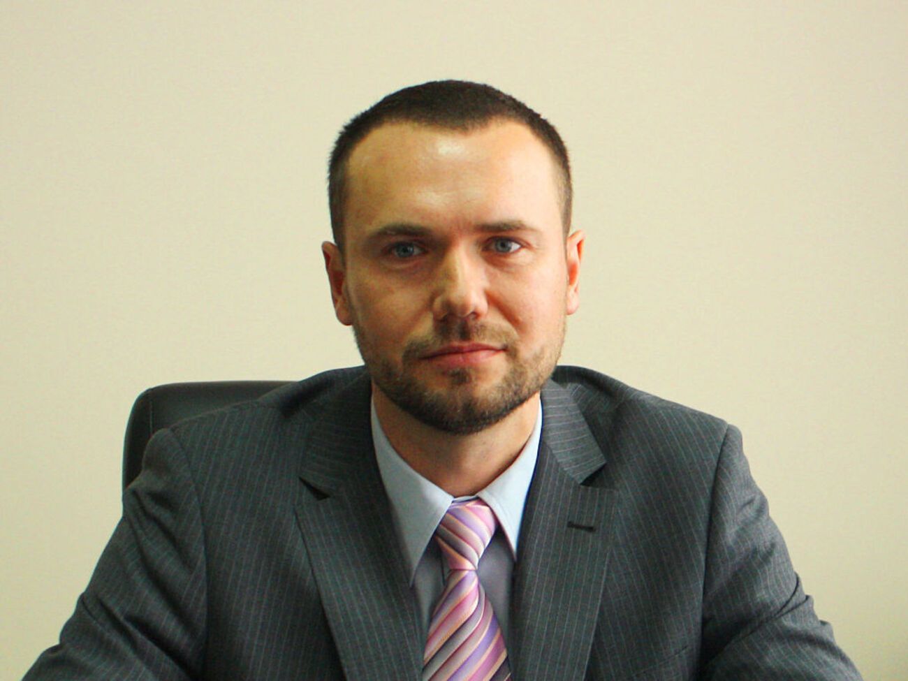 На початку червня Шкарлета звинуватили у плагіаті трьох наукових робіт