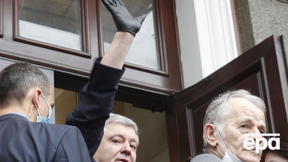 Госбюро расследований просит суд отпустить Порошенко под личное обязательство