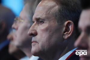 Медведчук відмовився назвати суму, за яку придбав фрагмент найдавнішої книги