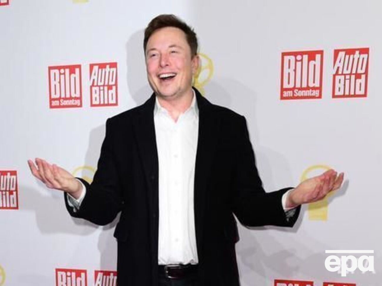 Сосед Деппа утверждает, что Маск приезжал к экс-жене актера в компании модели Делевинь