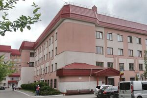 У приміщеннях проводять дезінфекцію