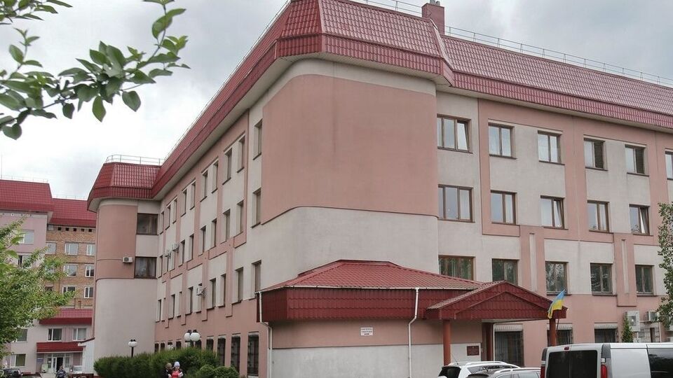 В помещениях проводят дезинфекцию