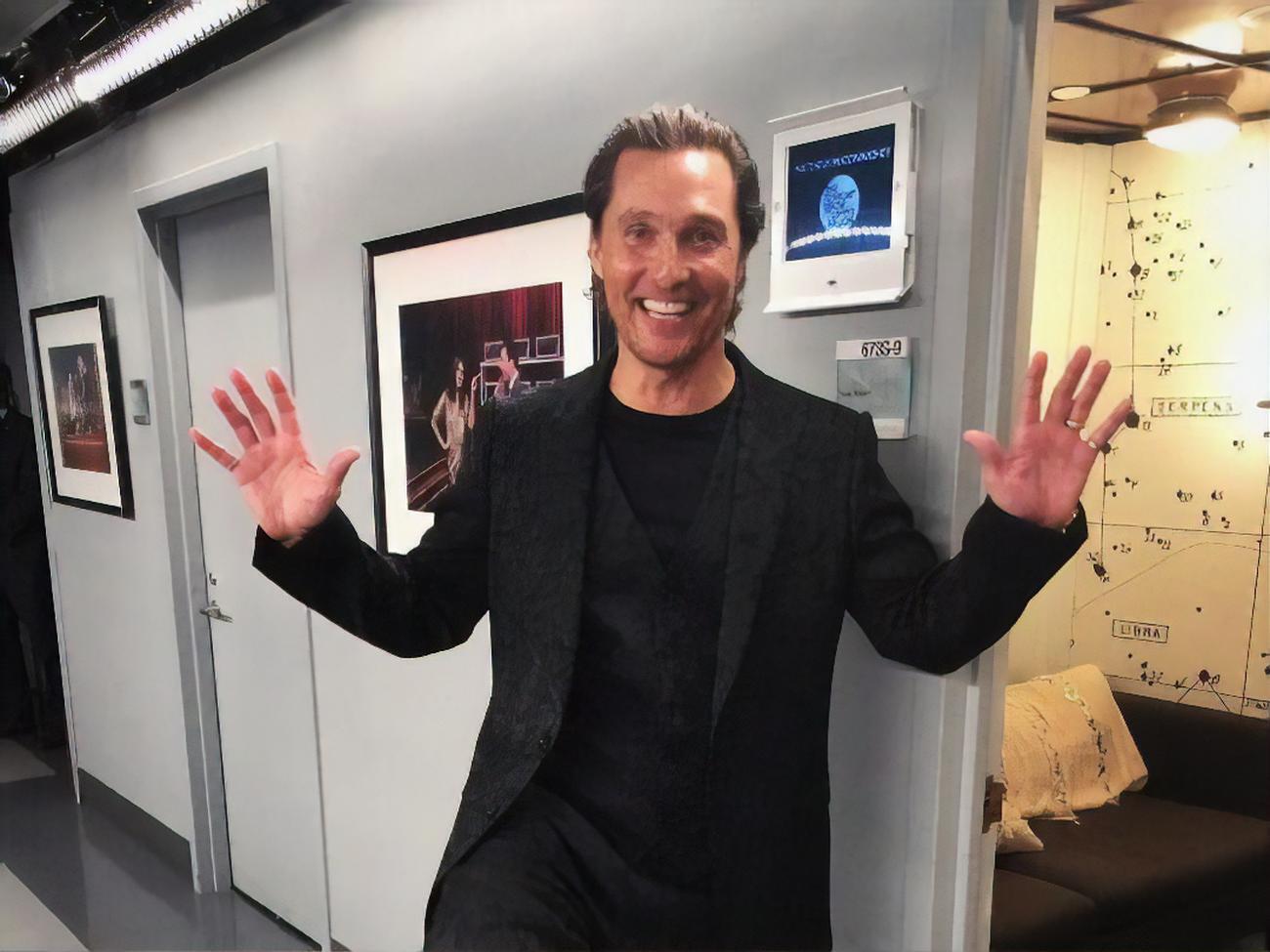 50-річний актор допомагає складним підліткам