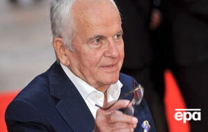 Холм страдал от болезни Паркинсона