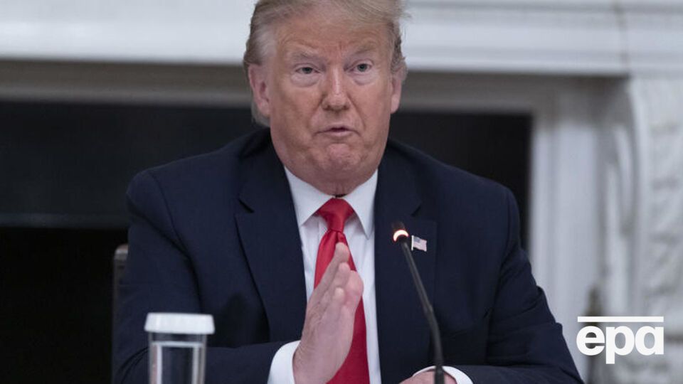 В штабе Трампа заявили, что перевернутый красный треугольник используют члены Antifa