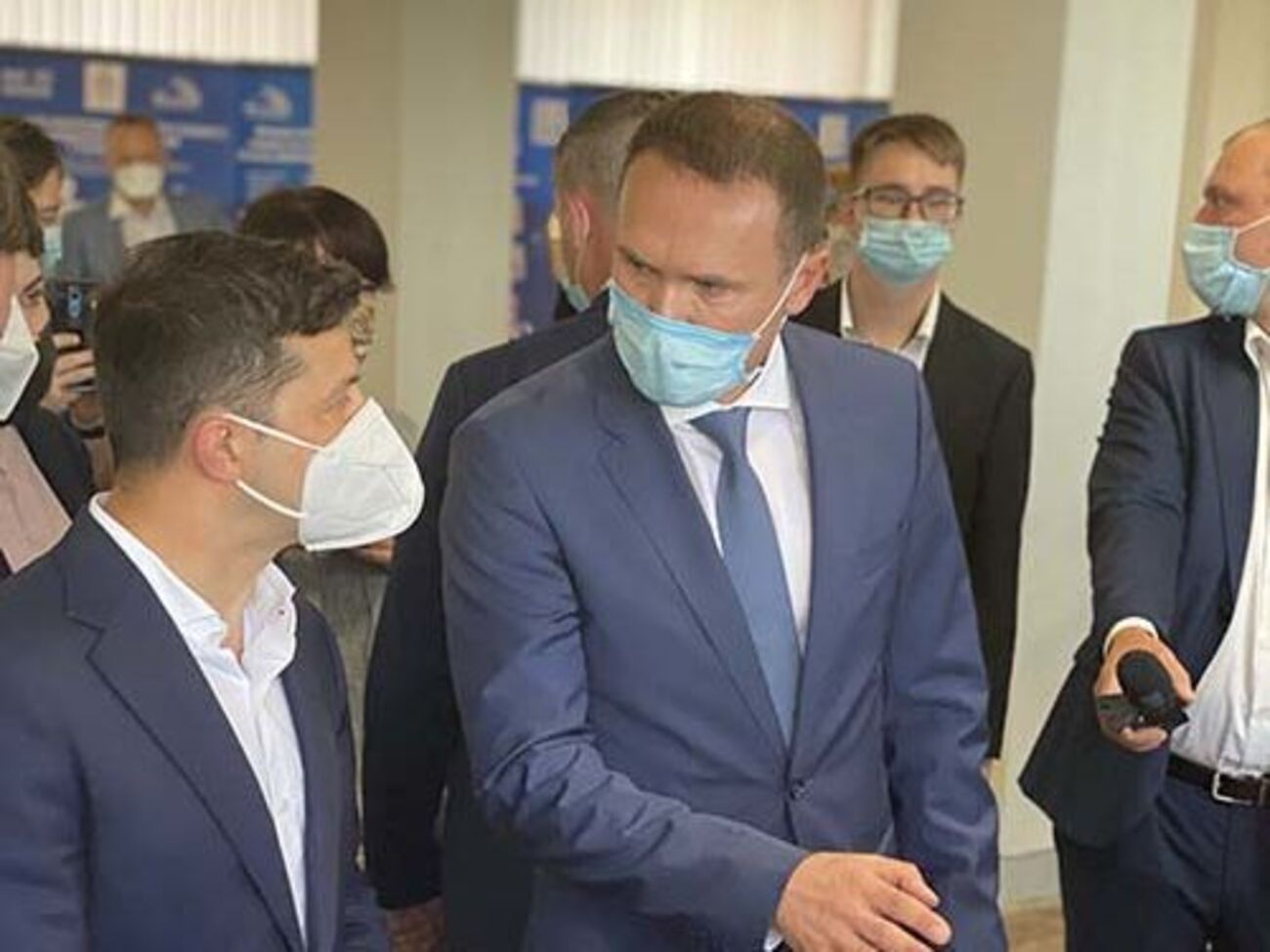 Профильный комитет Верховной Рады&nbsp;не поддержал кандидатуру Шкарлета&nbsp;(в центре) на должность министра образования