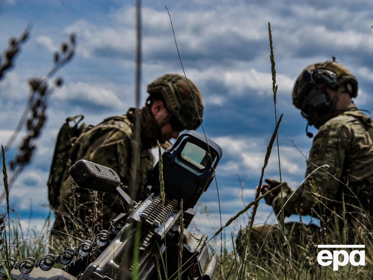 По данным разведки, за минувшие сутки были ранены двое боевиков