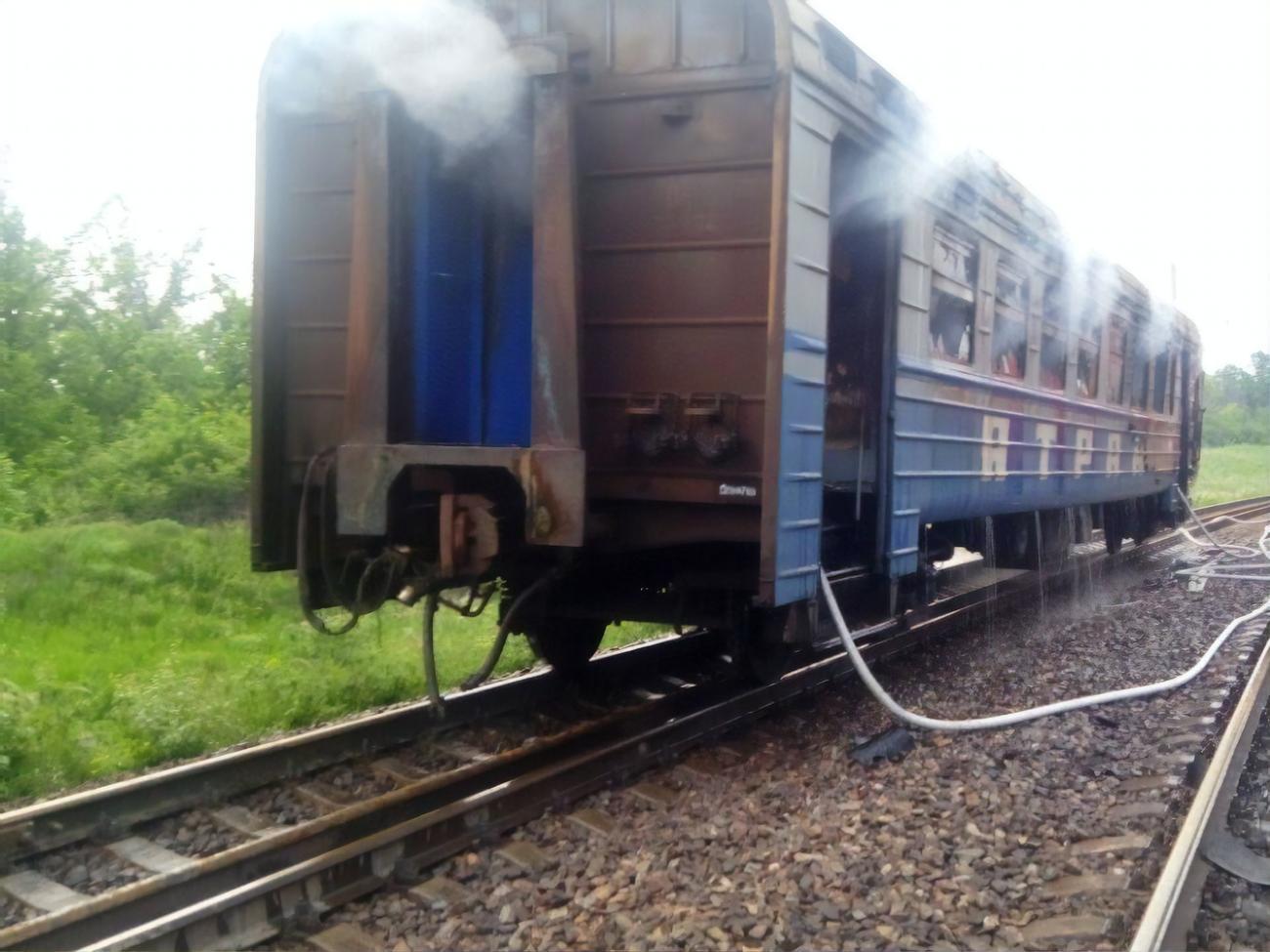 Рух електрички зупинили, травмованих та потерпілих немає