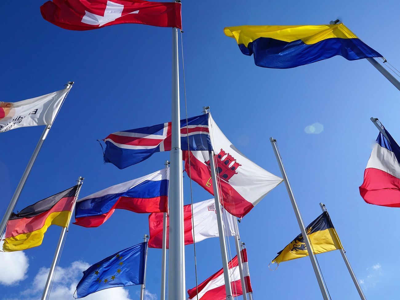 16 вересня 2014 року Верховна Рада і Європарламент синхронно затвердили Угоду про асоціацію України і ЄС