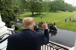 Трамп: Усіх, хто загрожуватиме життю та майну людей, заарештують, і вони відповідатимуть за законом