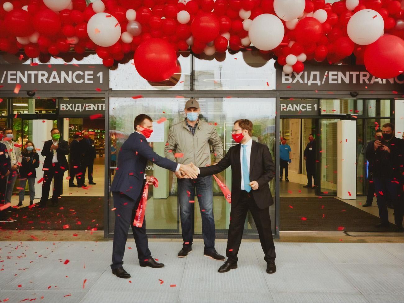 ТРЦ работает со строгим соблюдением всех санитарно-эпидемиологических норм, подчеркнул девелопер