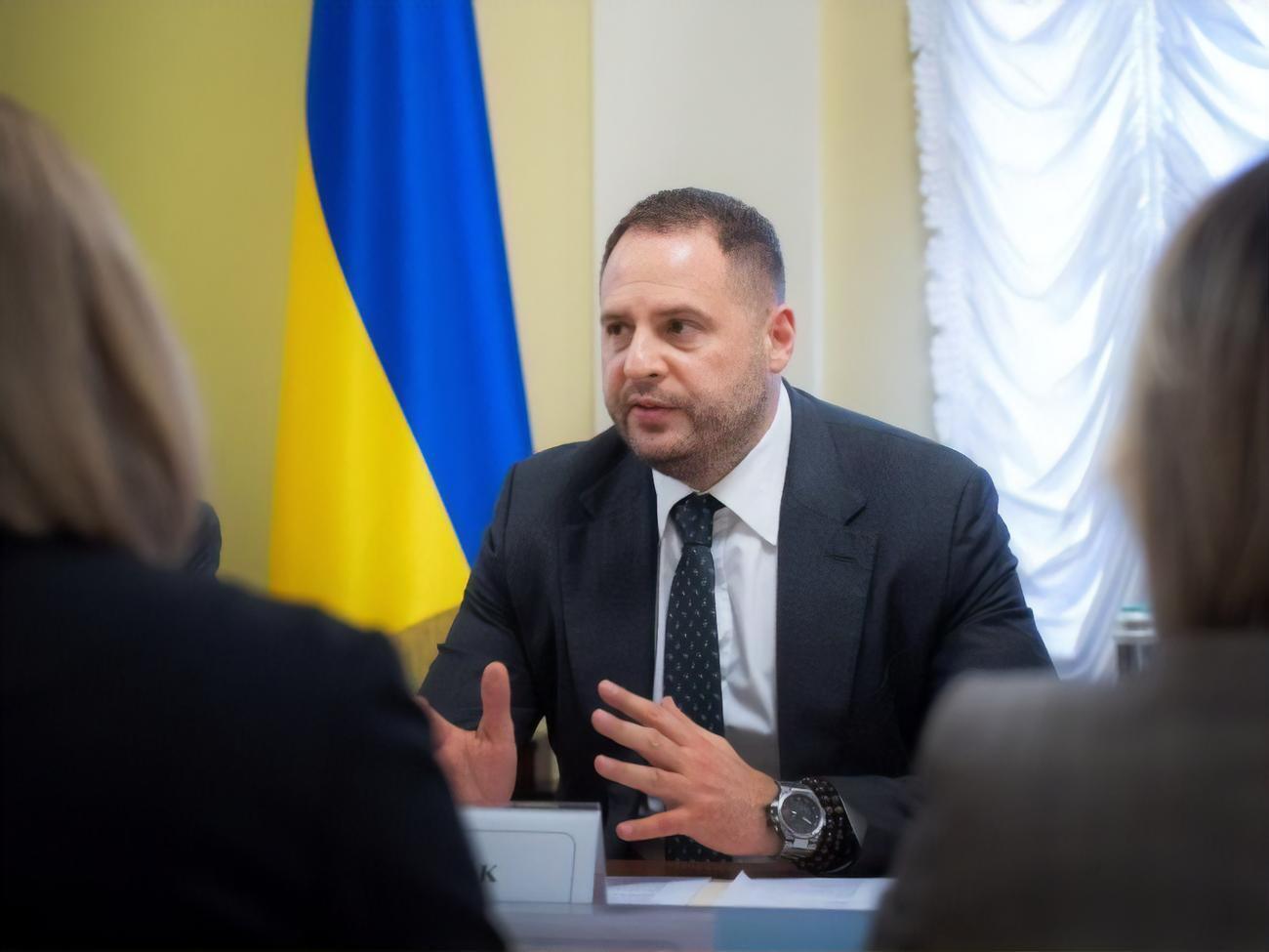 Ермак объяснил, что боевиков к переговорам не допустят