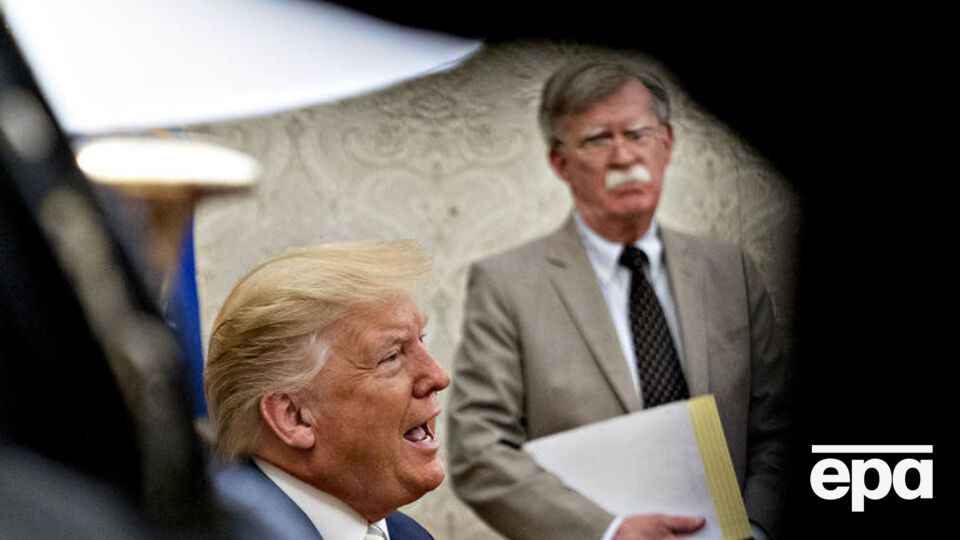 Адміністрація Трампа намагається заборонити випуск книги Болтона