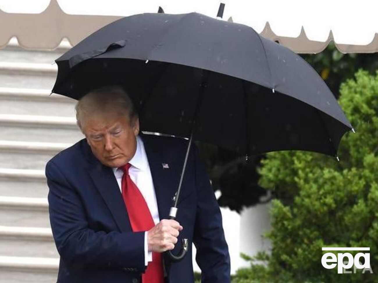 Вечером 20 июня Трамп впервые с начала пандемии выступил перед большой аудиторией
