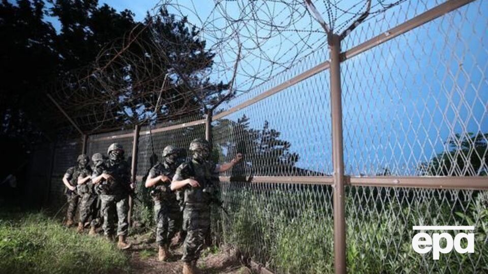 9 червня КНДР заявила про розрив зв'язків із Південною Кореєю