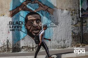 Флойд погиб 25 мая после жесткого задержания полицейскими