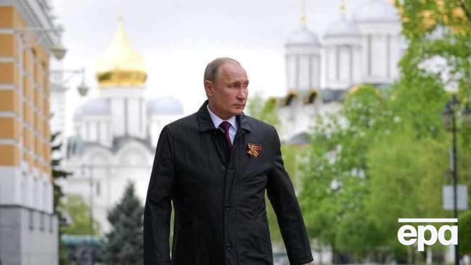 Путін: Виходила б із чим прийшла і не тягнула б із собою подарунків від російського народу