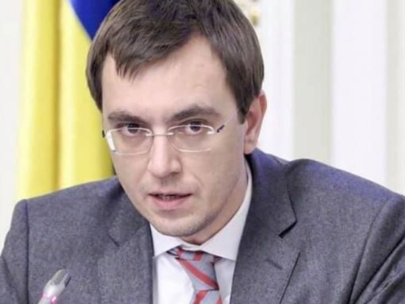 Омелян&nbsp;сообщил, что НАБУ обвиняет его в нанесении ущерба государству из-за принятого решения об уменьшении на 20% портовых сборов в 2018 году