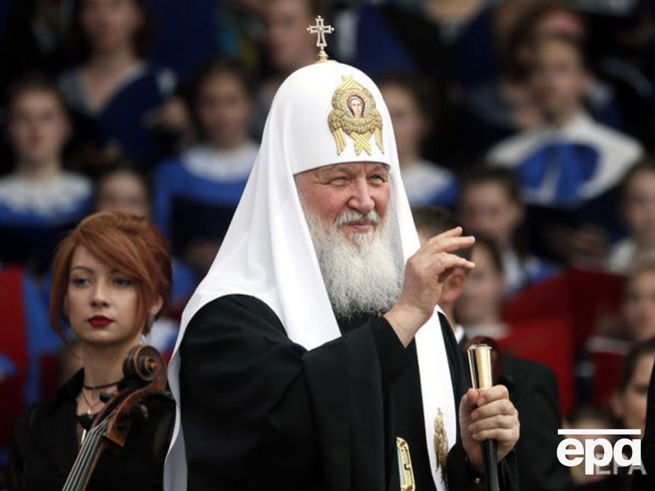 Кирило є настоятелем головного храму збройних сил РФ