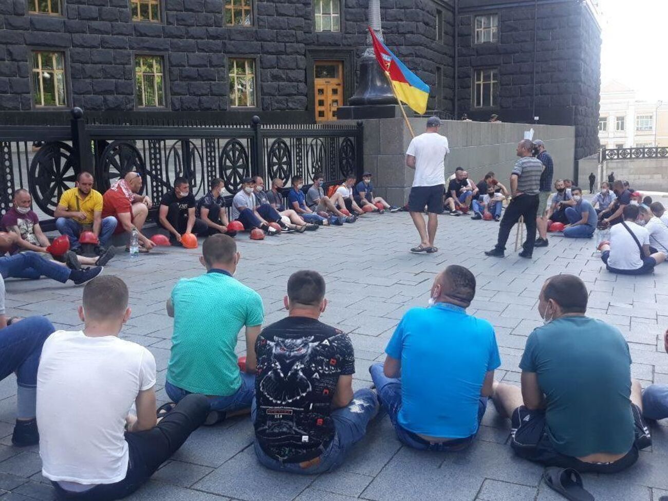 Митингующие сообщили, что государство задолжало 700 работникам уже 46 млн грн