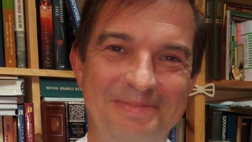 12 июня доцент написал на своей странице в Facebook: "С праздником, братья и сестры"