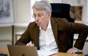 Сумма сделки является коммерческой тайной и не разглашается