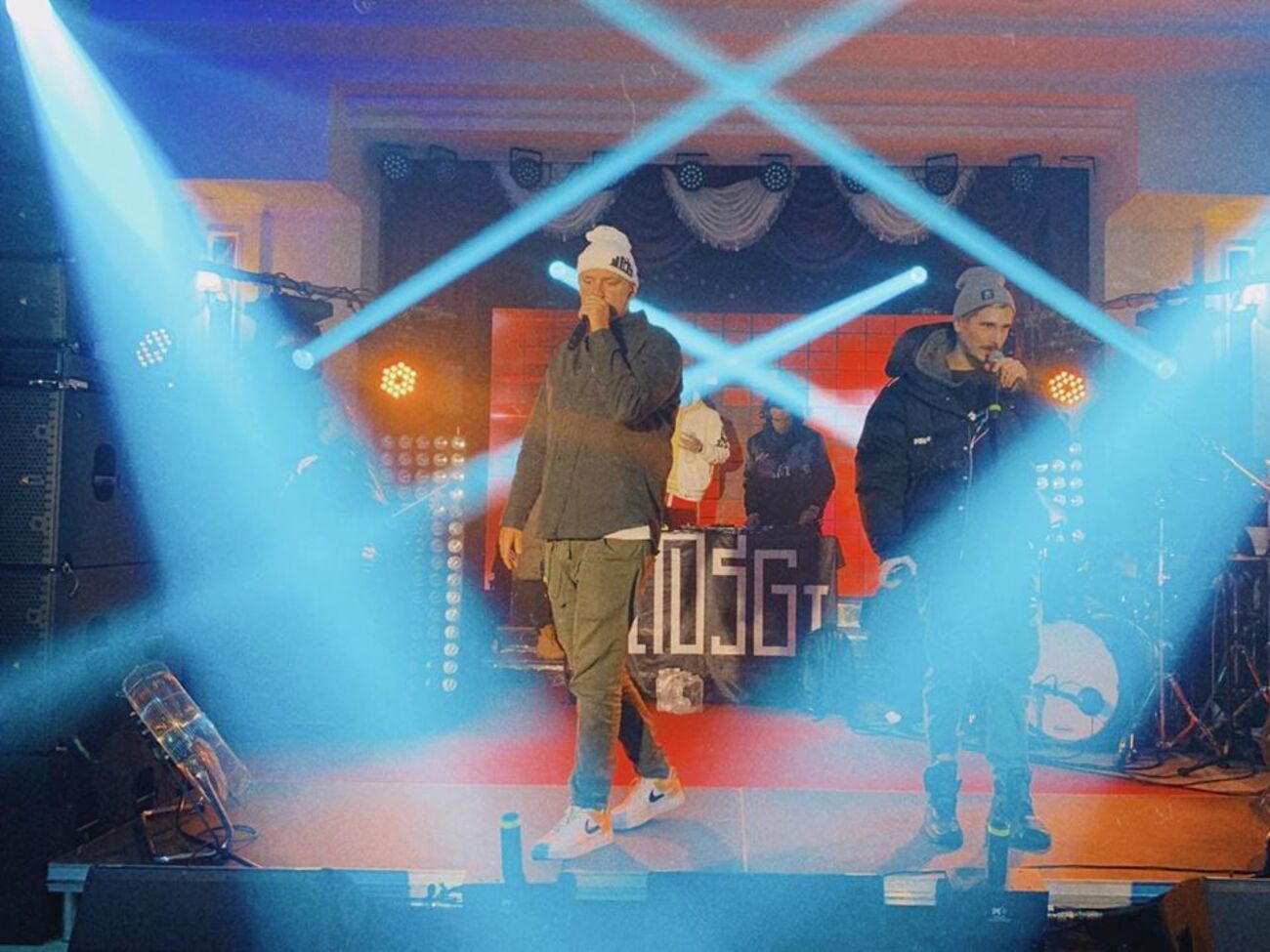 Кліп було знято на одному з концертів групи Mozgi