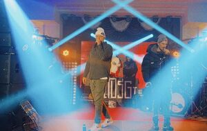 Кліп було знято на одному з концертів групи Mozgi