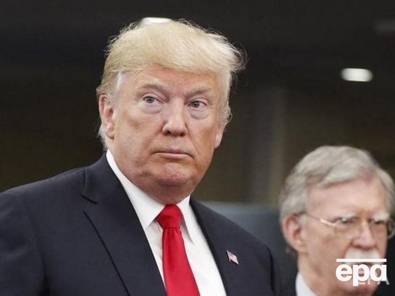 Адміністрація Трампа вважає, що не можна замінювати американських працівників, які постраждали від пандемії, іммігрантами