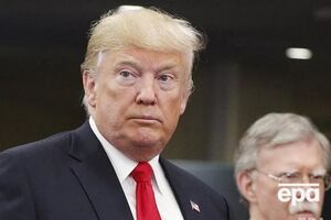 Адміністрація Трампа вважає, що не можна замінювати американських працівників, які постраждали від пандемії, іммігрантами