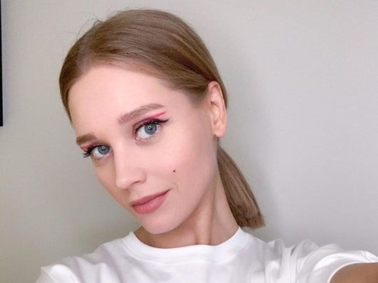 Асмус сообщила о разводе с Харламовым после восьми лет отношений