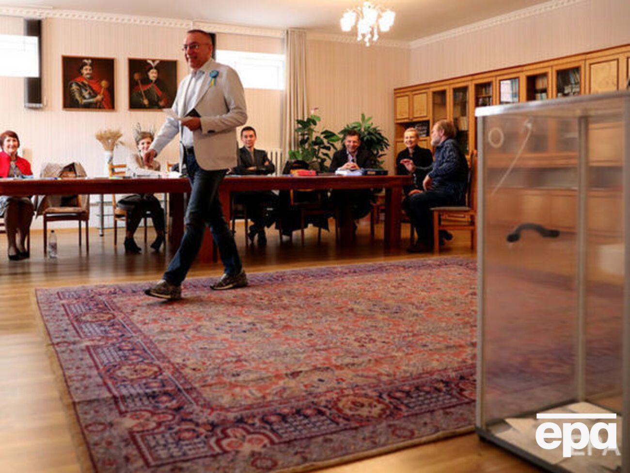 "Батьківщина" опинилася на четвертому місці в антирейтингу політсил