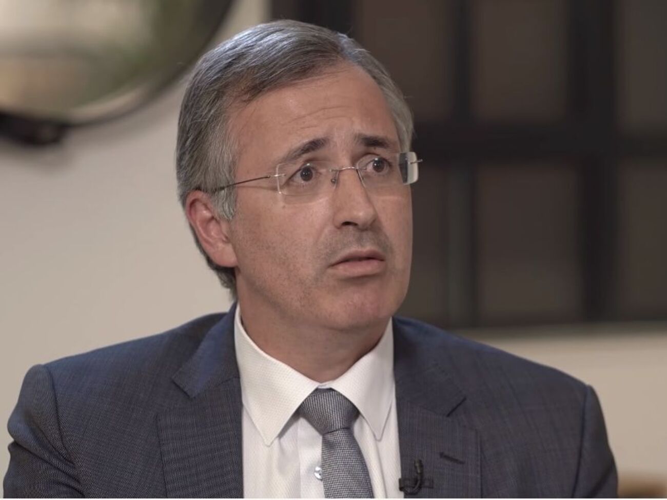 Гуриев:&nbsp;Много ли людей сегодня хотят ехать учиться в Россию?&nbsp;Много ли людей уважают&nbsp;Россию, а не боятся ее?