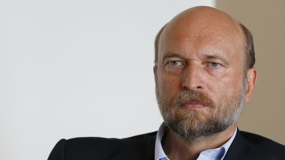 Пугачев опубликовал несколько фотографий с девушками, которых назвал Путиными