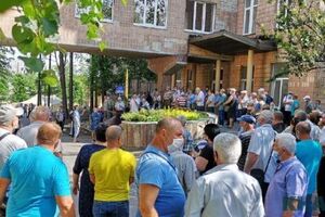 22 червня під будівлею диспансеру протестували проти приймання хворих на COVID-19