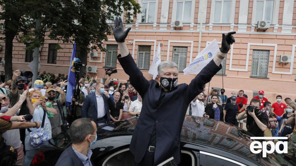 Порошенка зобов'язали з'явитися у ДБР 30 червня